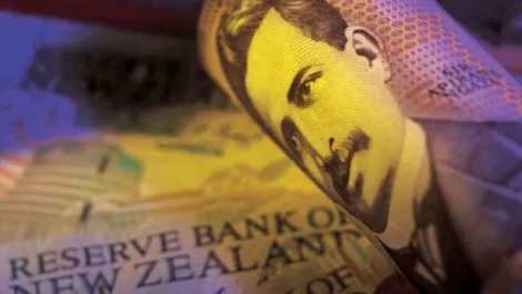 NZ dollar gains on yield appeal